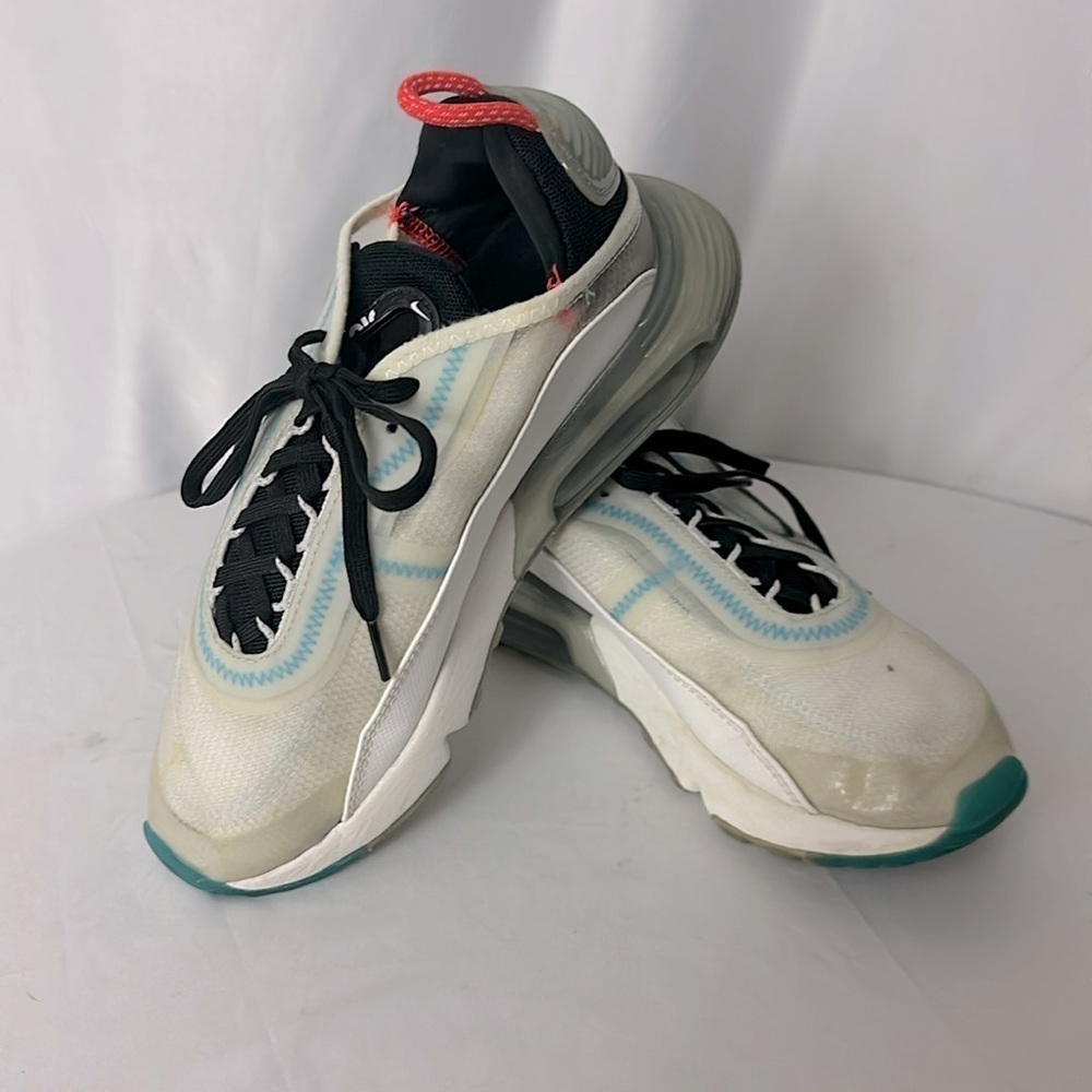 Nike Air Max 2090 Running Shoes Womens Size 6.5 White CT7698-100